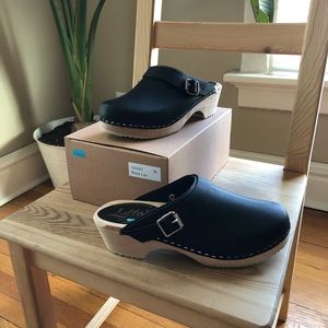 Lotta from Stockholm | Black clogs w/ strap BNWT